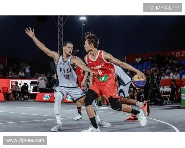 中国篮球队力克美国队挺进决赛 决胜局关键时刻展现团队精神 中国篮球队力克美国队挺进决赛 决胜局关键时刻展现团队精神