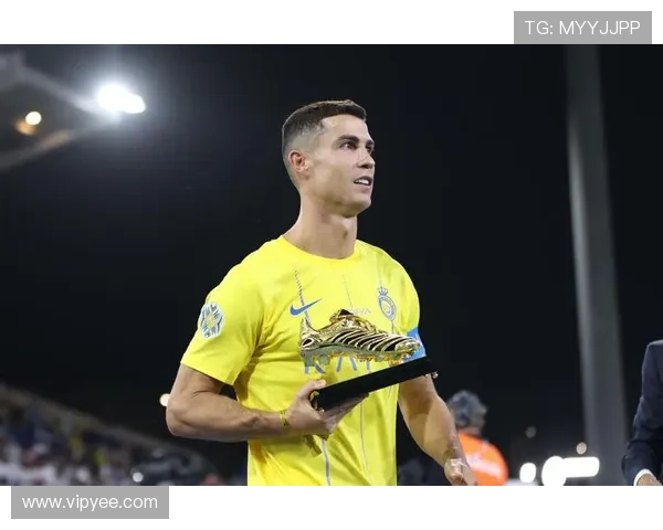 C罗转会沙特联赛后表现惊艳打破多项纪录全球球迷为之疯狂 C罗转会沙特联赛后表现惊艳打破多项纪录全球球迷为之疯狂