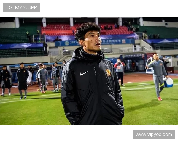 中国男足迎战日本队热身赛，主帅郑智：力争突破亚洲强队防线