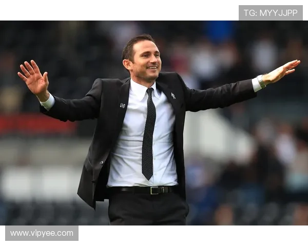 埃弗顿俱乐部宣布新任主帅上任球队重建计划全面启动 埃弗顿俱乐部宣布新任主帅上任球队重建计划全面启动