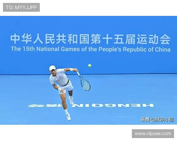 网球赛场风云再起:全球顶尖选手激战正酣,谁将捧起新一季冠军奖杯 网球赛场风云再起:全球顶尖选手激战正酣,谁将捧起新一季冠军奖杯