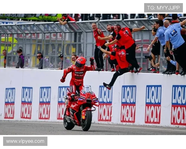 2025 MotoGP赛季开启 全新赛道与顶尖车手激烈对决引发关注