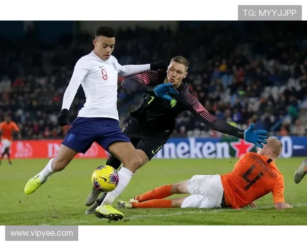 国家队逆转夺冠引爆全场激情新星崛起改写赛场格局震撼体育世界版图 国家队逆转夺冠引爆全场激情新星崛起改写赛场格局震撼体育世界版图