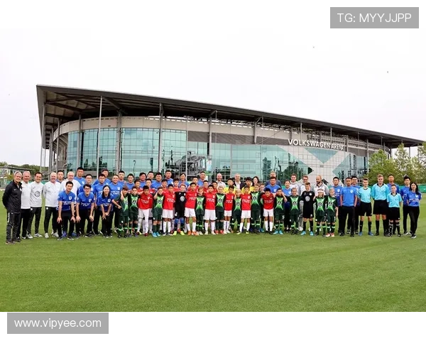 沃尔夫斯堡俱乐部新赛季战略调整与青训引援动态解析全面展望未来发展方向